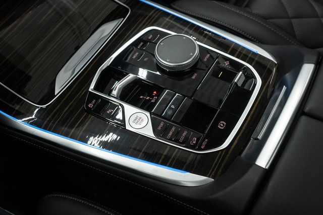 2025 BMW X7 xDrive40i Sports Activity Vehicle - 22932437 - 26