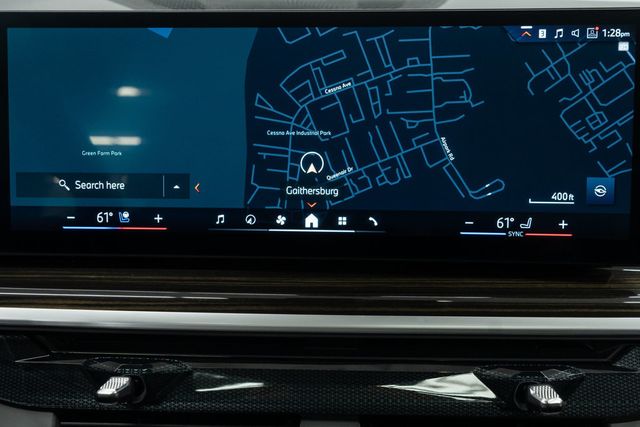 2025 BMW X7 xDrive40i Sports Activity Vehicle - 22932437 - 28