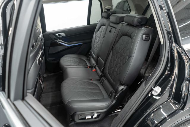 2025 BMW X7 xDrive40i Sports Activity Vehicle - 22941161 - 14