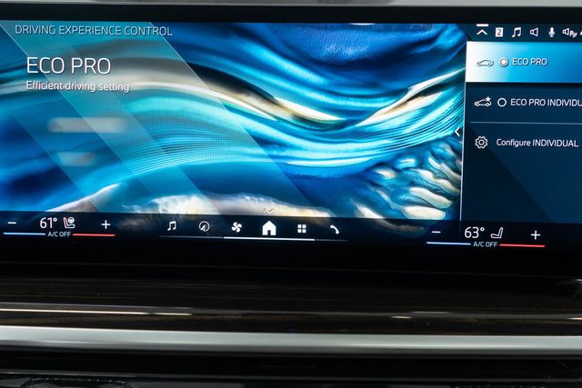 2025 BMW X7 xDrive40i Sports Activity Vehicle - 22941161 - 38