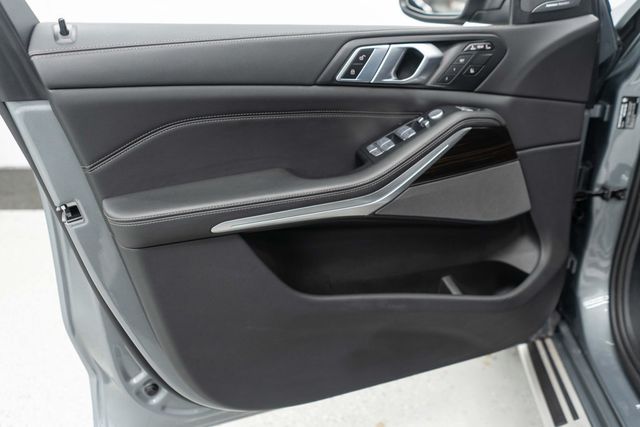 2025 BMW X7 xDrive40i Sports Activity Vehicle - 22941162 - 19