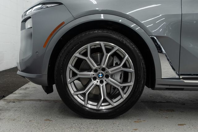 2025 BMW X7 xDrive40i Sports Activity Vehicle - 22941162 - 38