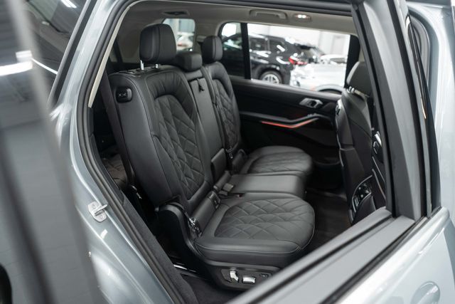 2025 BMW X7 xDrive40i Sports Activity Vehicle - 22945399 - 10