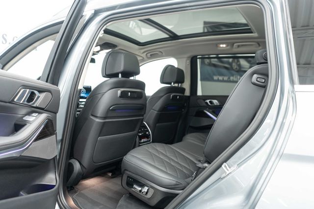 2025 BMW X7 xDrive40i Sports Activity Vehicle - 22951202 - 17