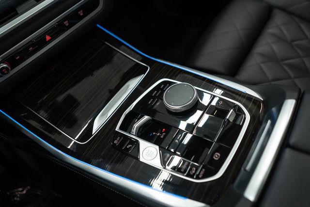 2025 BMW X7 xDrive40i Sports Activity Vehicle - 22951202 - 26