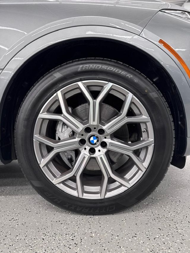 2025 BMW X7 xDrive40i Sports Activity Vehicle - 22951202 - 69