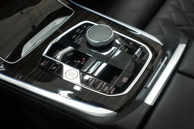 2025 BMW X7 xDrive40i Sports Activity Vehicle - 22974571 - 25