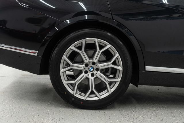 2025 BMW X7 xDrive40i Sports Activity Vehicle - 22974571 - 49