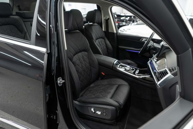 2025 BMW X7 xDrive40i Sports Activity Vehicle - 22976217 - 9