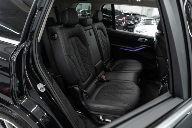 2025 BMW X7 xDrive40i Sports Activity Vehicle - 22976217 - 10