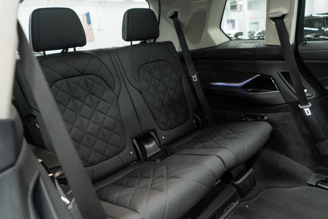 2025 BMW X7 xDrive40i Sports Activity Vehicle - 22976217 - 12