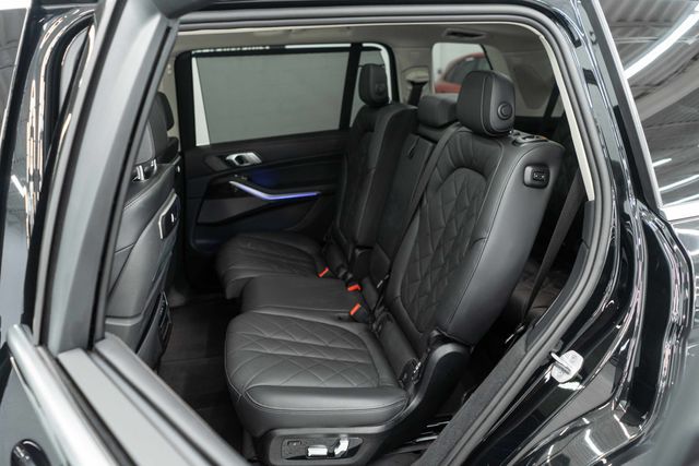 2025 BMW X7 xDrive40i Sports Activity Vehicle - 22976217 - 17