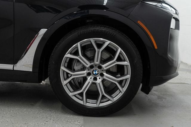 2025 BMW X7 xDrive40i Sports Activity Vehicle - 22976217 - 43