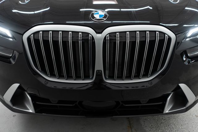 2025 BMW X7 xDrive40i Sports Activity Vehicle - 22976217 - 48