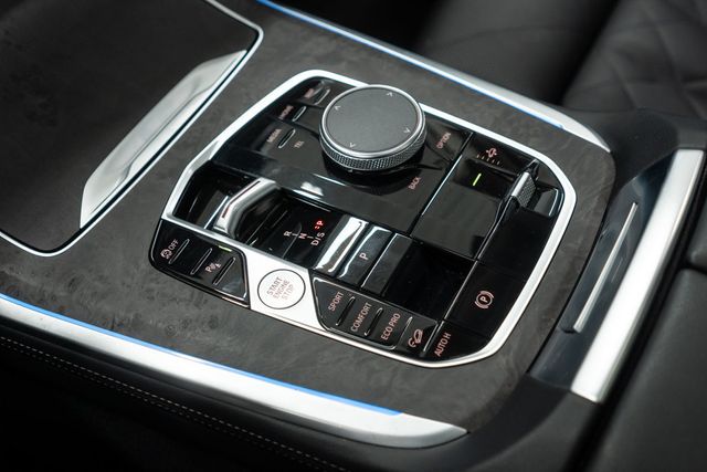 2025 BMW X7 xDrive40i Sports Activity Vehicle - 22992896 - 23