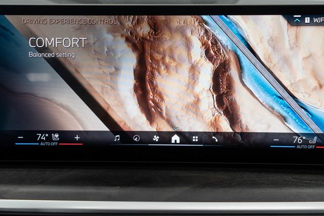 2025 BMW X7 xDrive40i Sports Activity Vehicle - 22992896 - 28