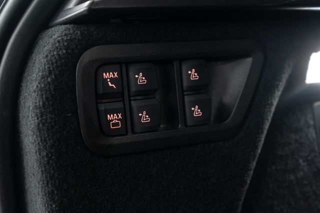 2025 BMW X7 xDrive40i Sports Activity Vehicle - 22992896 - 40