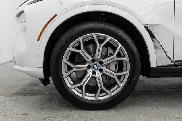 2025 BMW X7 xDrive40i Sports Activity Vehicle - 22992896 - 41