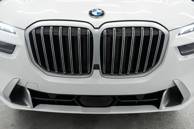 2025 BMW X7 xDrive40i Sports Activity Vehicle - 22992896 - 50