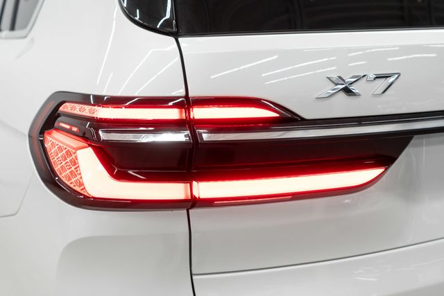 2025 BMW X7 xDrive40i Sports Activity Vehicle - 22992896 - 52