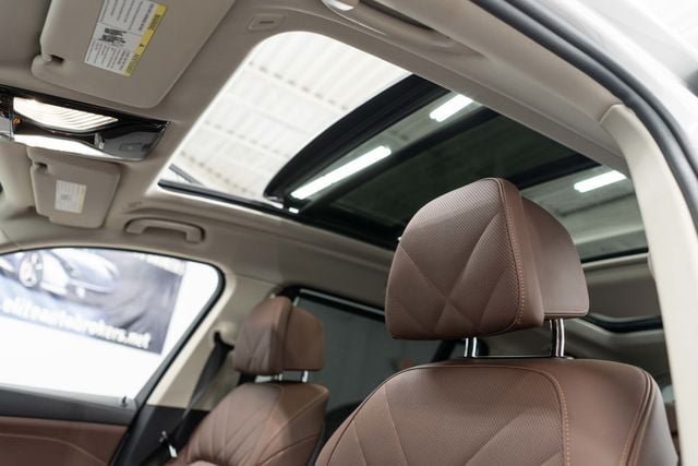 2025 BMW X7 xDrive40i Sports Activity Vehicle - 23071909 - 9