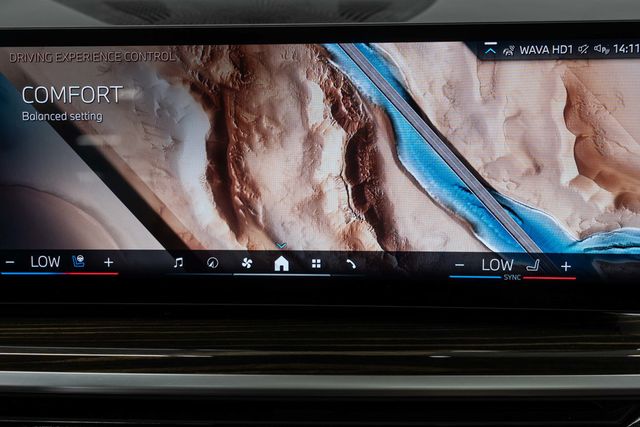 2025 BMW X7 xDrive40i Sports Activity Vehicle - 23071909 - 28