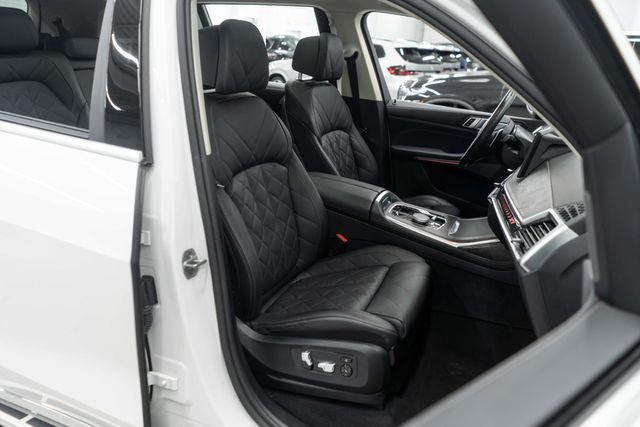 2025 BMW X7 xDrive40i Sports Activity Vehicle - 23081705 - 9