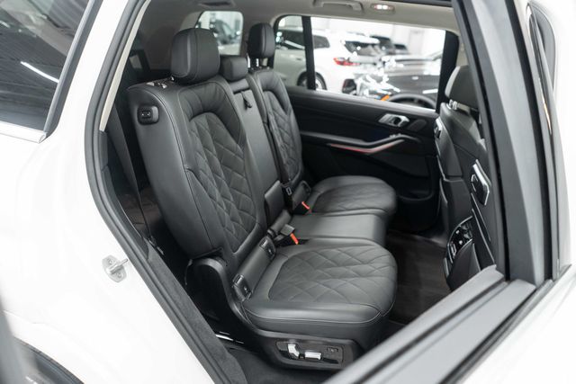 2025 BMW X7 xDrive40i Sports Activity Vehicle - 23081705 - 11