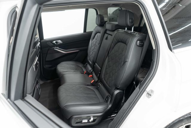 2025 BMW X7 xDrive40i Sports Activity Vehicle - 23081705 - 16