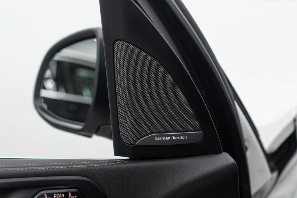BMW X7 photo 23