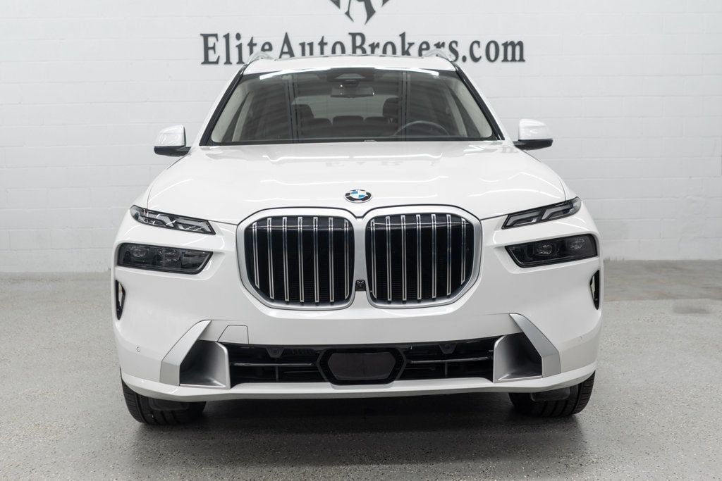 BMW X7 photo 3