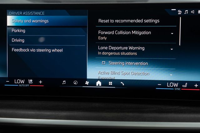 2025 BMW X7 xDrive40i Sports Activity Vehicle - 23081705 - 38