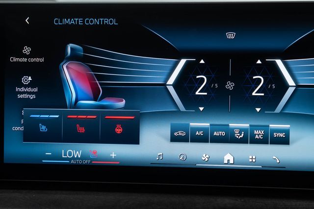 2025 BMW X7 xDrive40i Sports Activity Vehicle - 23081705 - 39