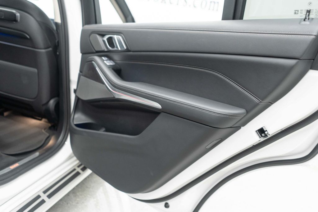 BMW X7 photo 42