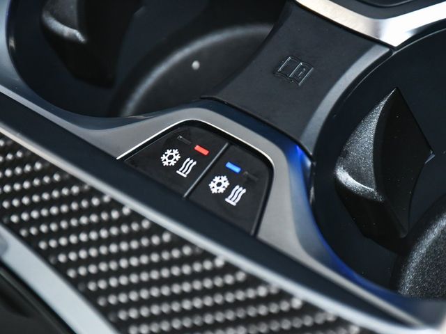 2025 BMW XM Base - 22922445 - 87