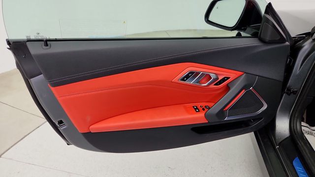 2025 BMW Z4 M40i Roadster with Vernasca Leather + Premium & Shadowline Pkgs - 22941005 - 10