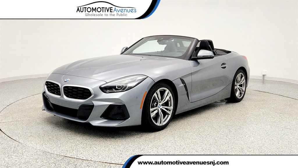 2025 BMW Z4 sDrive30i Roadster with Premium & Driving Assistance Packages - 22975063 | Video 1