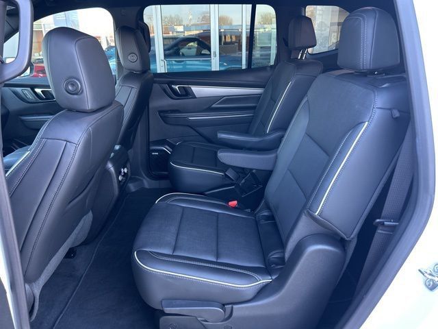 2025 Buick Enclave 4dr Preferred - 23001096 - 18