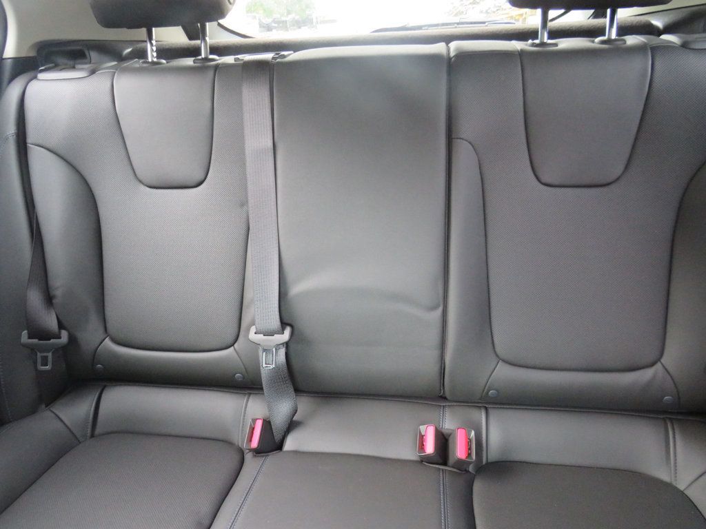 2025 Buick Encore GX Sport Touring photo 10