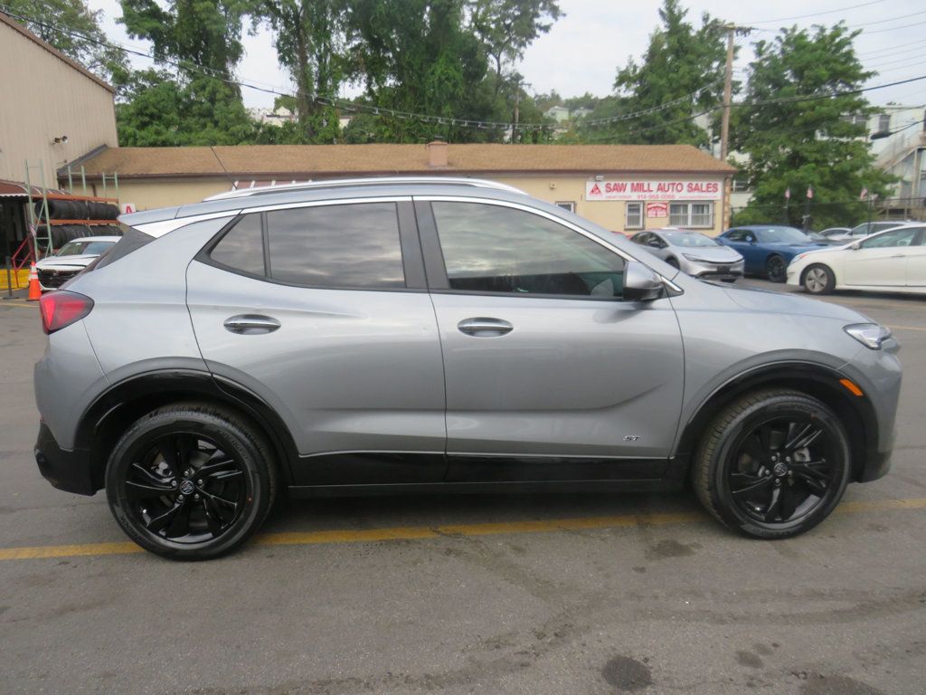 2025 Buick Encore GX Sport Touring photo 4