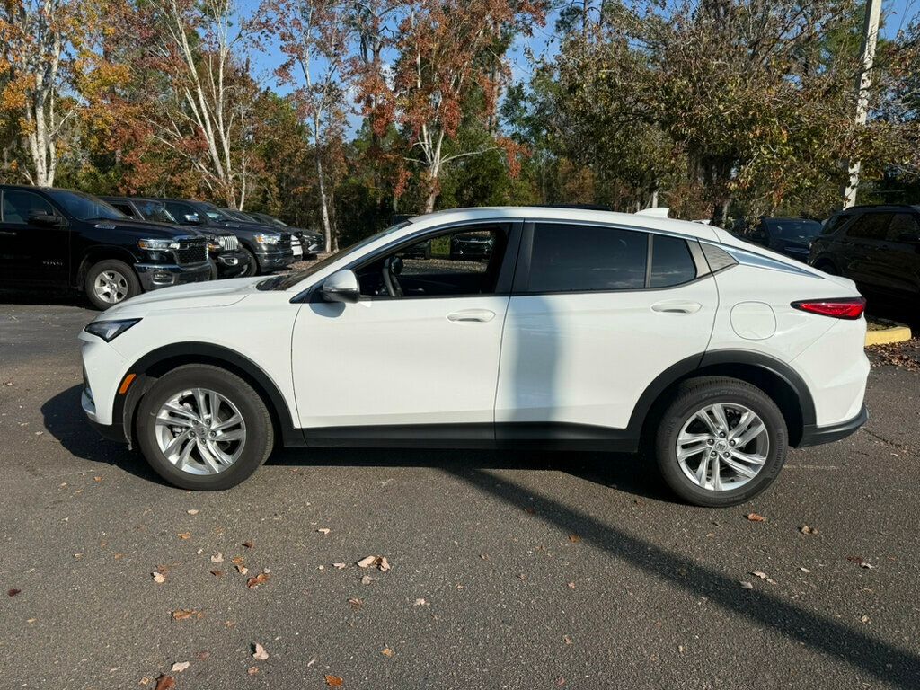 2025 Buick Envista Preferred photo 2