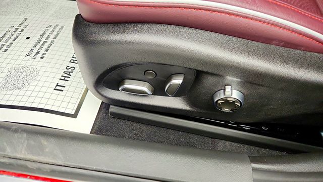 2025 Cadillac CT4 4dr Sedan Sport with 19'' Wheels, Leather Seating & Navigation & - 22983973 - 11