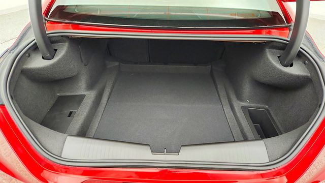 2025 Cadillac CT4 4dr Sedan Sport with 19'' Wheels, Leather Seating & Navigation & - 22983973 - 22