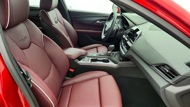 2025 Cadillac CT4 4dr Sedan Sport with 19'' Wheels, Leather Seating & Navigation & - 22983973 - 24