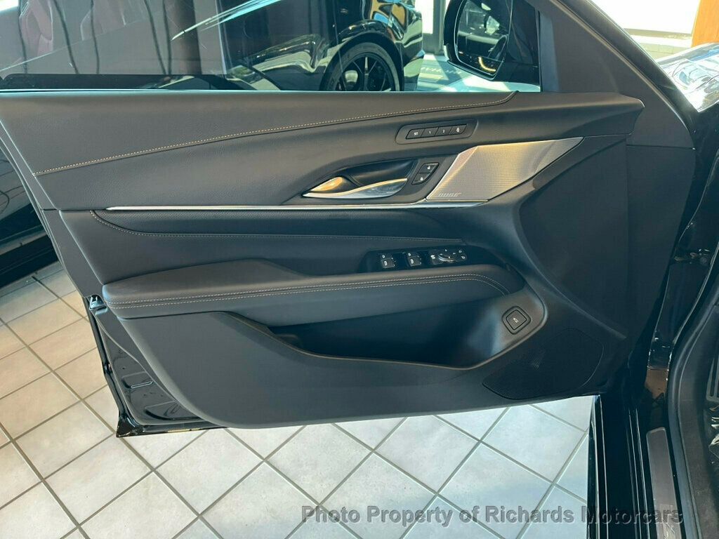2025 Cadillac CT4 photo 13