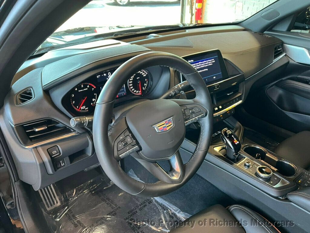 2025 Cadillac CT4 photo 15