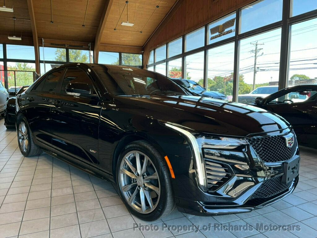 2025 Cadillac CT4 photo 4