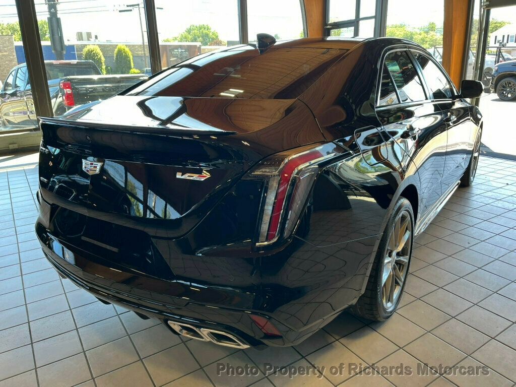 2025 Cadillac CT4 photo 6