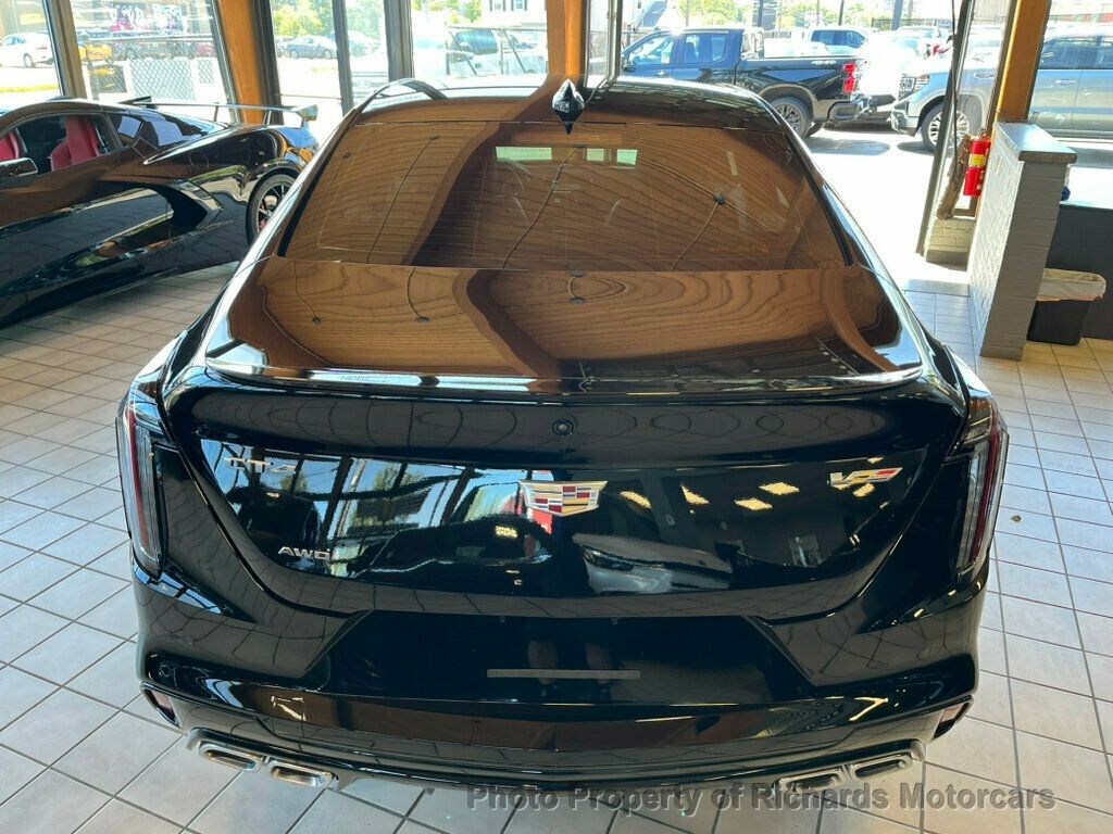2025 Cadillac CT4 photo 8
