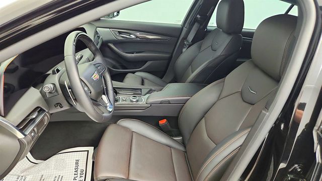 2025 Cadillac CT5 AWD 4dr Sedan Sport with Technology Package & 20'' Alloy Wheels - 23043131 - 12